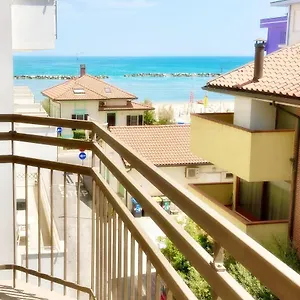 santa-barbara-hotel-apartments.emilia-romagnahotels.net/